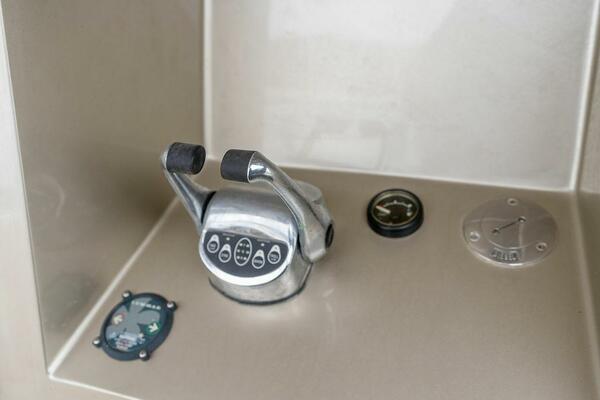 86ft Catamaran Yacht For Sale