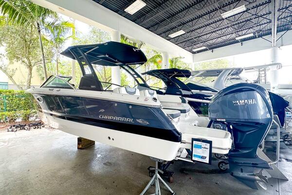 Photo of the 2024 Chaparral 250 OSX