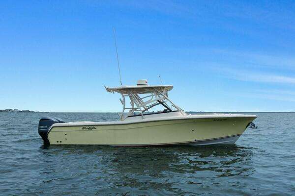 28-ft-Grady-White-2016-285 Freedom-Patsy Ru -Saint Petersburg Florida United States yacht for sale