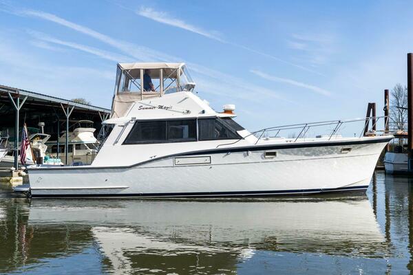45ft Hatteras Yacht For Sale