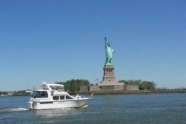 Photo of the 1990 Jefferson 43 Sundeck "Camp Sheila"