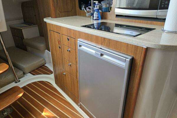 Pursuit 345 Offshore Yacht For Sale