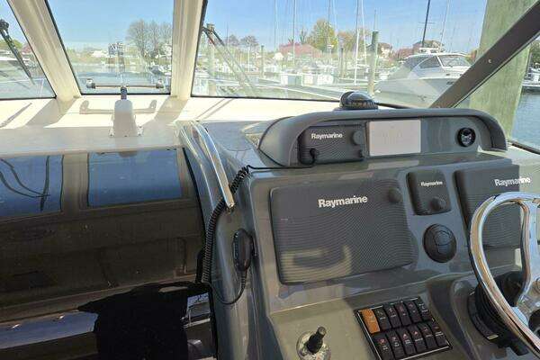 Pursuit 345 Offshore Yacht For Sale