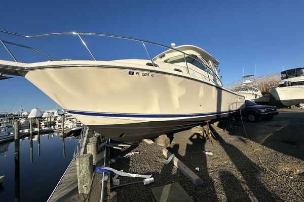 2013 Pursuit 34