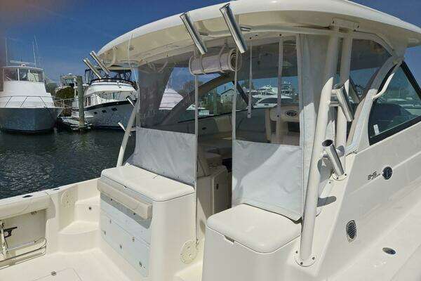 Pursuit 345 Offshore Yacht For Sale