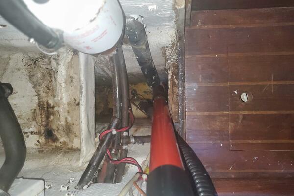 BILGE AREA FRON OF ENGINE COMPARTMENT