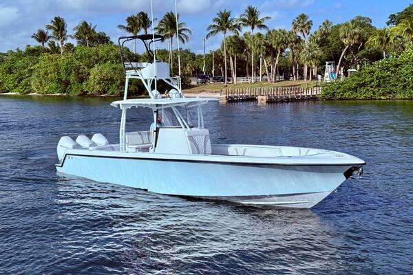 Photo of the 2024 Contender 39 ST