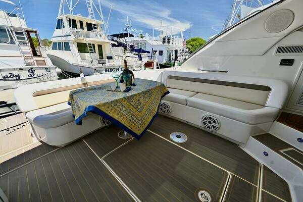 UKRAINIAN SEA GODDESS 54ft Sea Ray Yacht For Sale