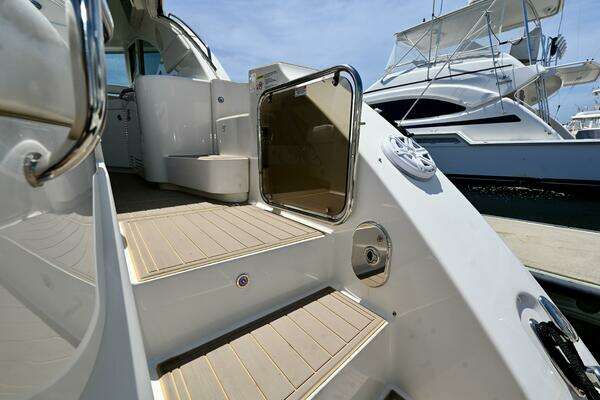 UKRAINIAN SEA GODDESS 54ft Sea Ray Yacht For Sale