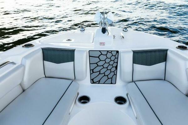 22ft Wellcraft Yacht For Sale