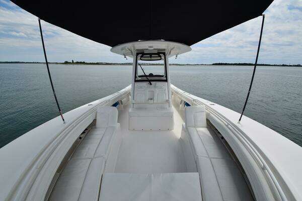 Regulator Center Console Yacht For Sale