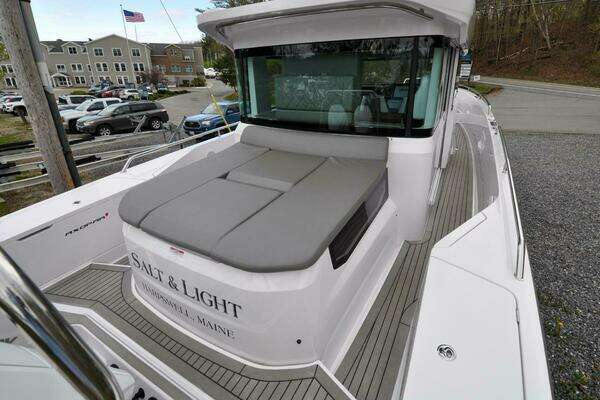 Axopar 37 Cross Cabin Yacht For Sale