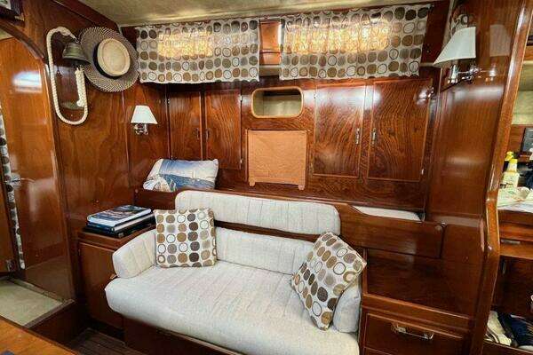 Amel Super Maramu Yacht For Sale