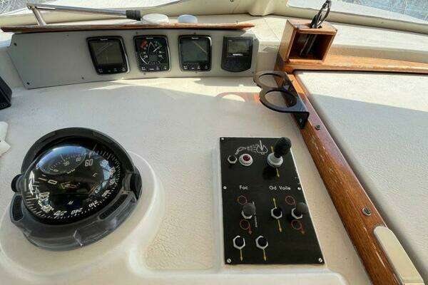 Amel Super Maramu Yacht For Sale