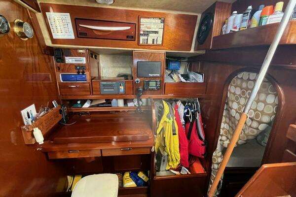 Amel Super Maramu Yacht For Sale