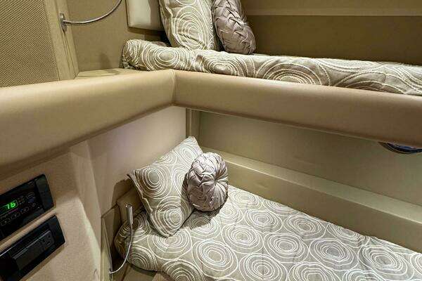 Azimut Fly Yacht For Sale