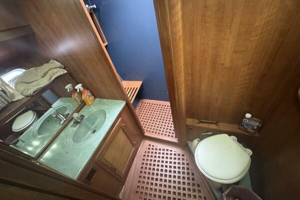 48ft Ricker Yacht For Sale