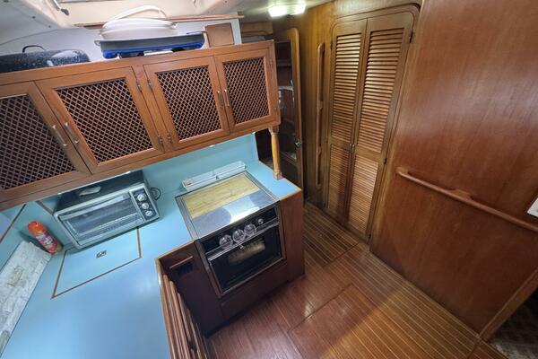 48ft Ricker Yacht For Sale