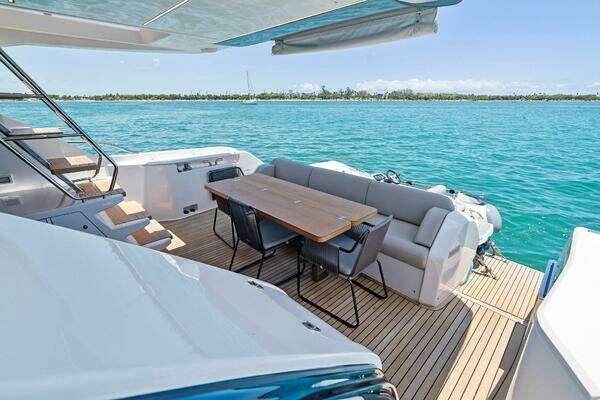 Ferretti Yachts 670 Yacht For Sale