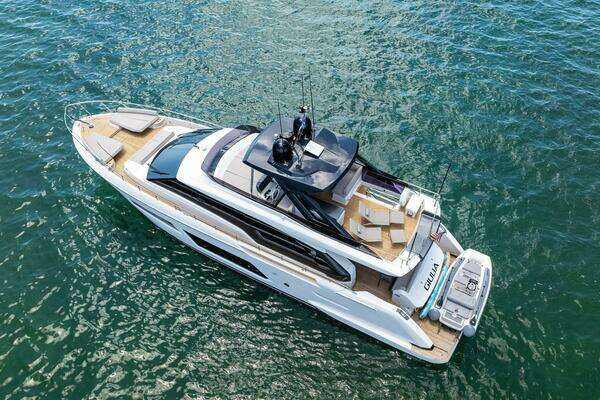 Ferretti Yachts 670 Yacht For Sale