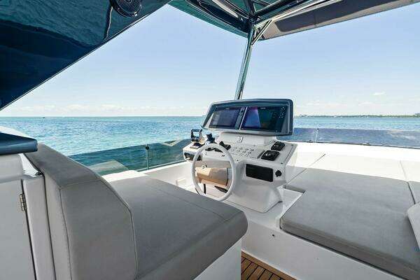 Ferretti Yachts 670 Yacht For Sale