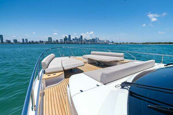 Ferretti Yachts 670 Yacht For Sale