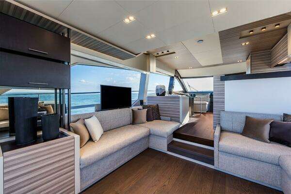 Ferretti Yachts 670 Yacht For Sale