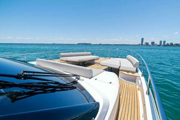 Ferretti Yachts 670 Yacht For Sale