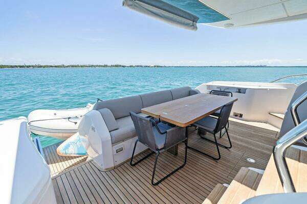 Ferretti Yachts 670 Yacht For Sale