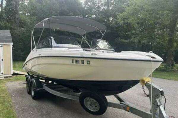 Photo of the 2018 Yamaha Boats SX210