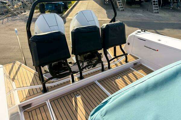 Axopar 37 Sun Top Yacht For Sale