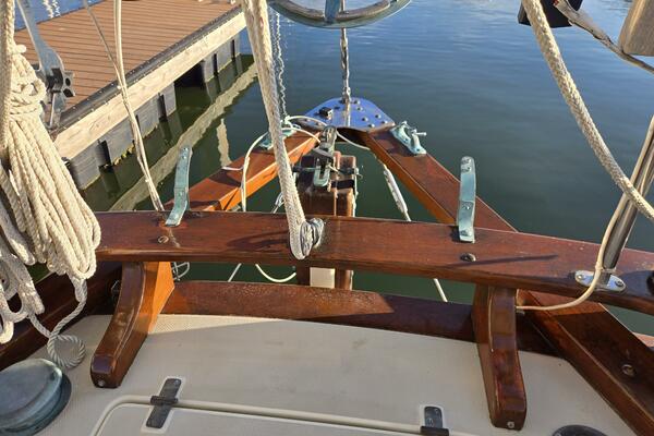 Little Wing 28ft Sam L  Morse Yacht For Sale