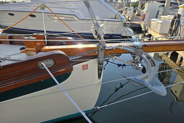 Little Wing 28ft Sam L  Morse Yacht For Sale
