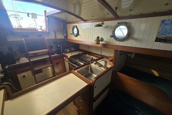 Little Wing 28ft Sam L  Morse Yacht For Sale