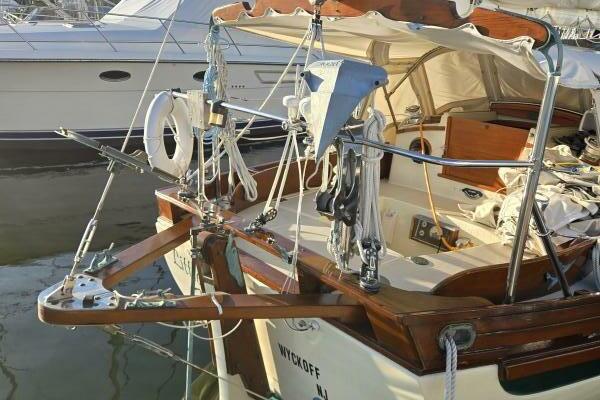 Little Wing 28ft Sam L  Morse Yacht For Sale