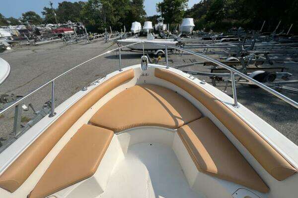 2004 Boston Whaler 21