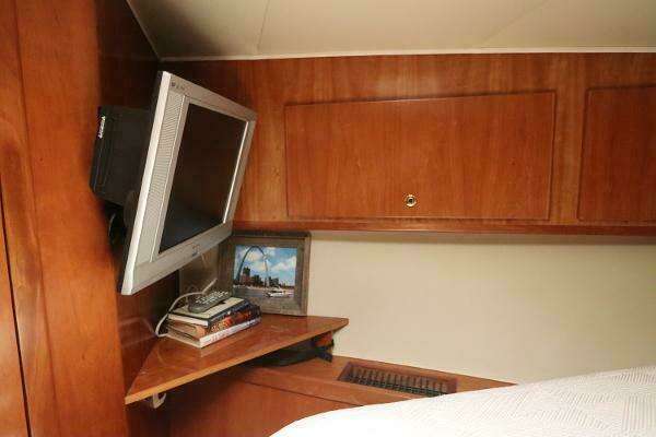 Navigator 4800 Classic Yacht For Sale