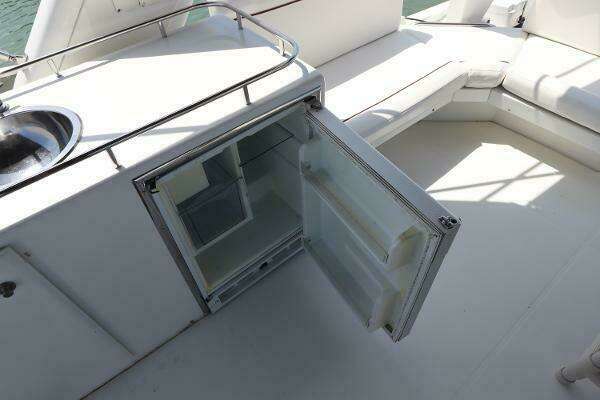 Navigator 4800 Classic Yacht For Sale