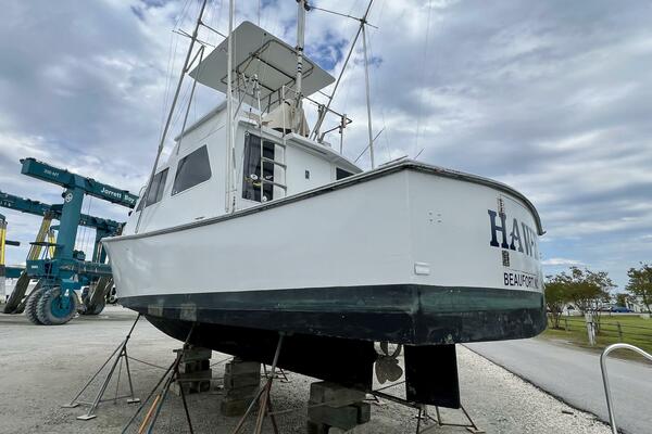 HAWK 35ft Custom Yacht For Sale