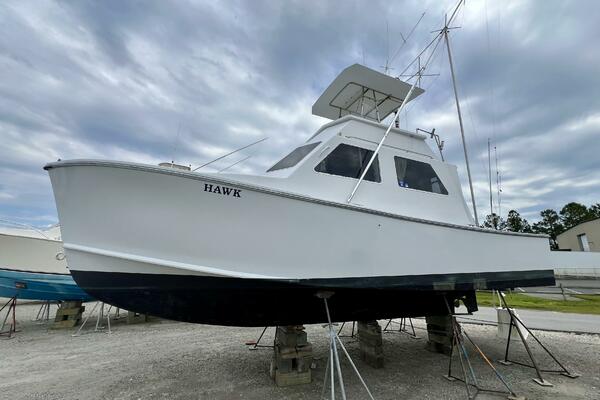 HAWK 35ft Custom Yacht For Sale