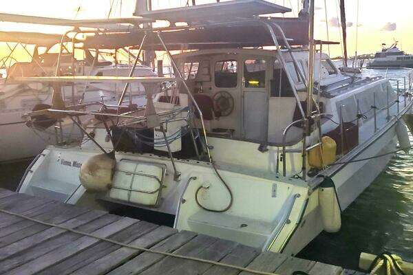 Photo of the 1994 Catalac 11 meter "Moonshine"