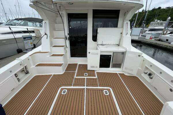 Silverton Convertible Yacht For Sale