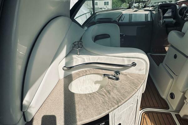 32ft Sea Ray Yacht For Sale