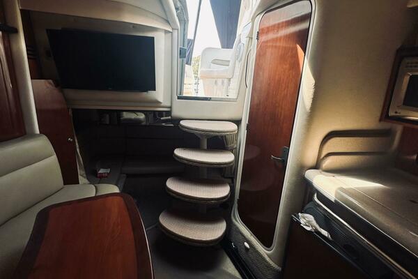 32ft Sea Ray Yacht For Sale