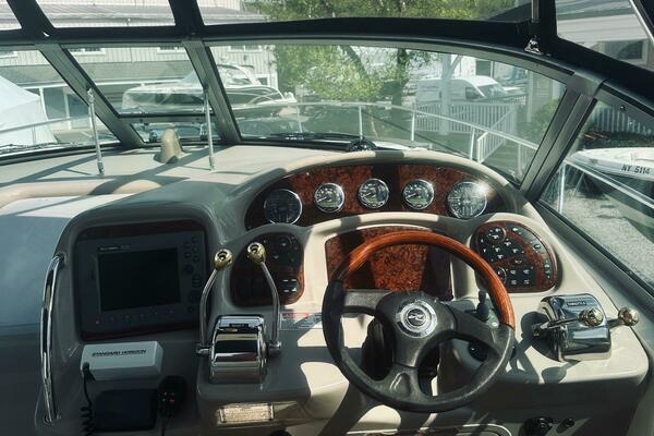 32ft Sea Ray Yacht For Sale