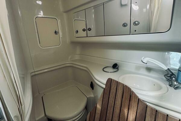 32ft Sea Ray Yacht For Sale