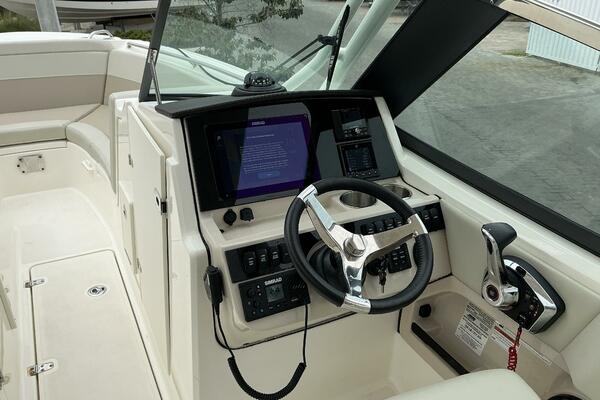 24ft Boston Whaler Yacht For Sale