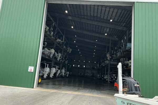 24ft Boston Whaler Yacht For Sale