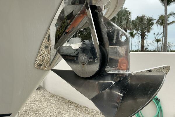 24ft Boston Whaler Yacht For Sale