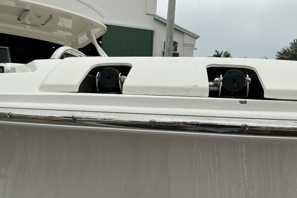 24ft Boston Whaler Yacht For Sale